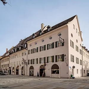 3* Hotel Goldener Hirsch